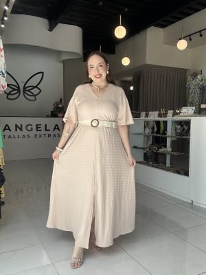 VESTIDO MIDI TEXTURIZADO BEIGE CON ABERTURA FRONTAL 25139