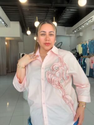 Blusa camisera en tono rosa pastel con diseño elegante y ultra femenino 14242B