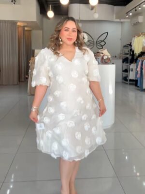 Vestido blanco elegante con aplicaciones florales R8231P